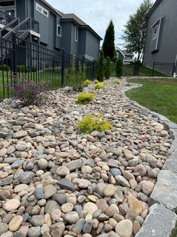 Truckload landscaping stone for homeowners and contractors - 2-6 inch river rock