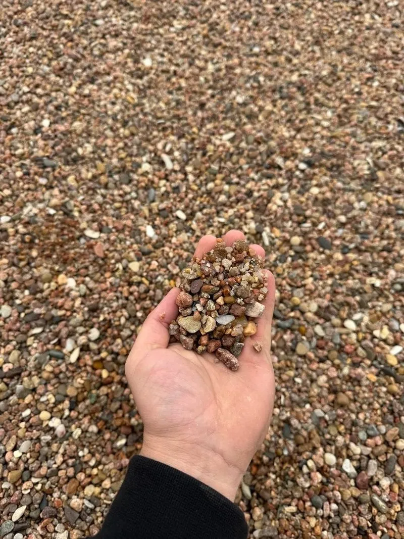 Pea Gravel 1/8-3/8" smooth rounded stones for pathways and landscaping